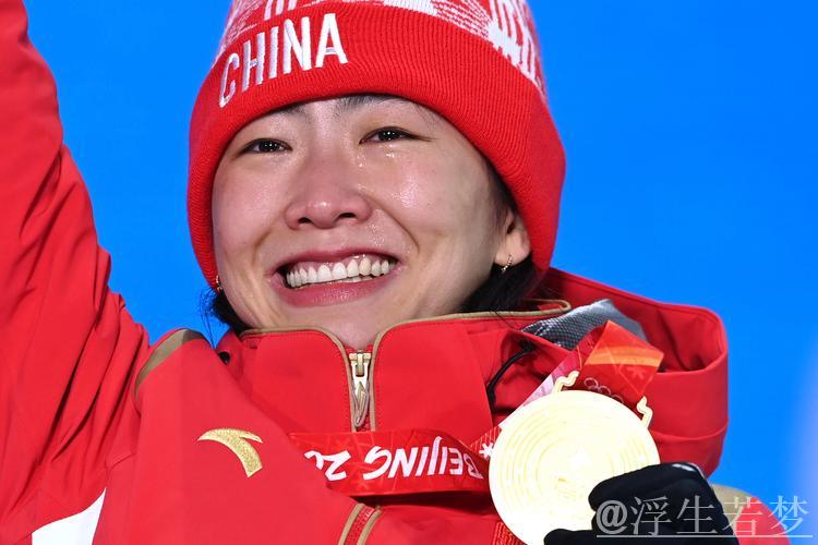 徐梦桃在世锦赛空中技巧项目中夺得亚军