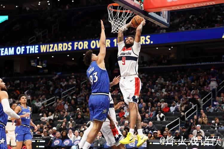 麦科勒姆27分萨尔23+8 奇才主场战胜魔术