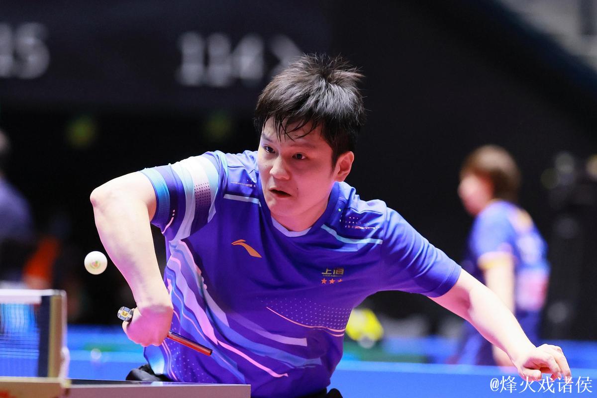 樊振东4-0完胜周雨 挺进全运会乒乓球男单16强 樊振东4-0完胜周雨 挺进全运会乒乓球男单16强